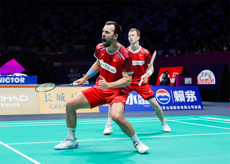 与法兰克福 与法兰克福