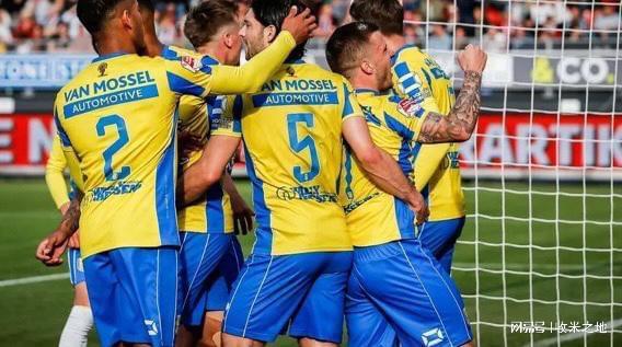 而梁靖崑则 而梁靖崑则