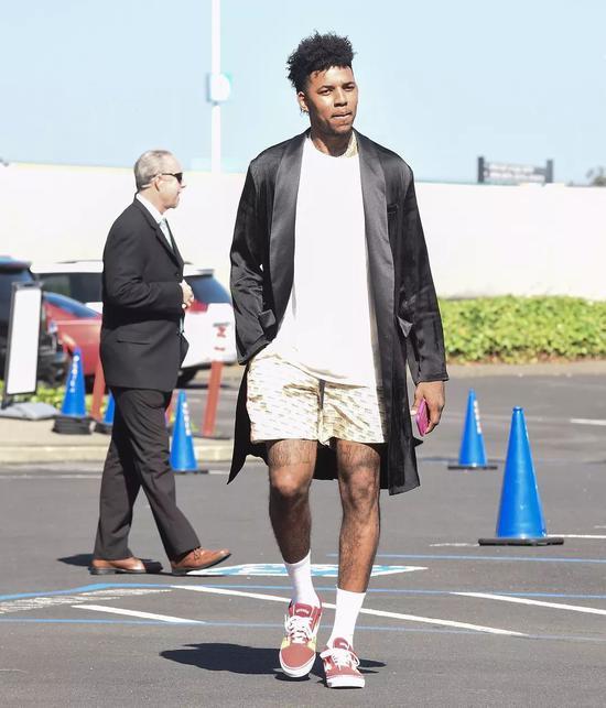 逐步蚕食对 逐步蚕食对